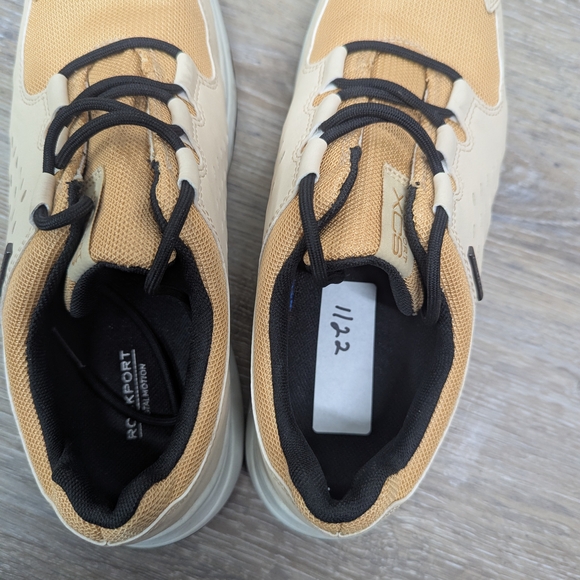 Men's Beige and Black Casual Shoes - Picture 11 of 11
